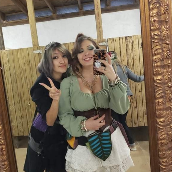 Meet your Posher!! - Picture 7 of 16